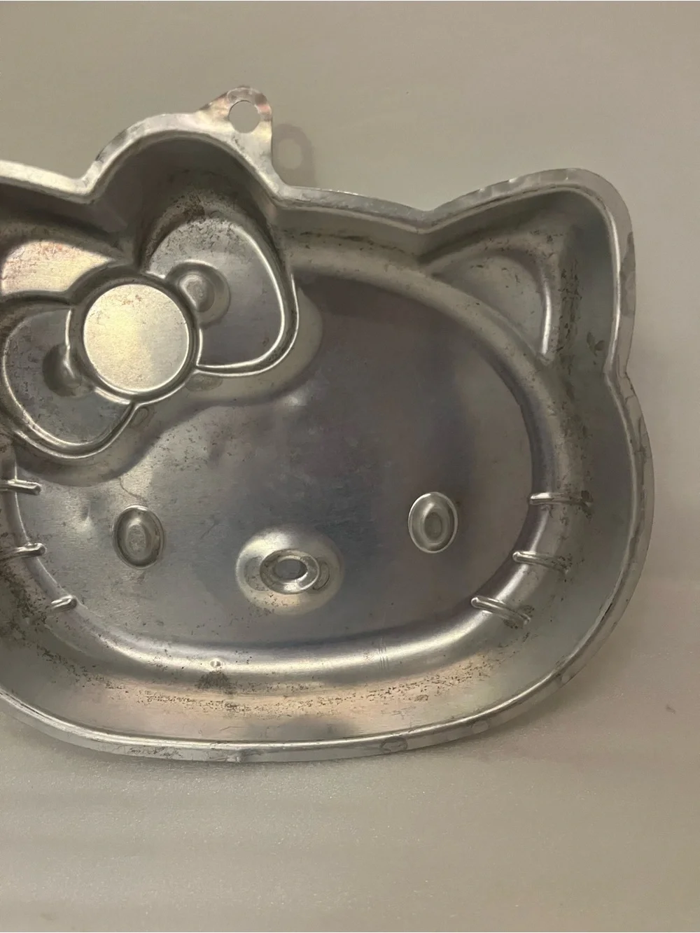 Wilton Hello Kitty Shaped Aluminum Cake Pan, Silver, MPN 2105-7575